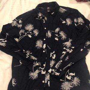 Men’s H&M Long Sleeve Button Down Shirt